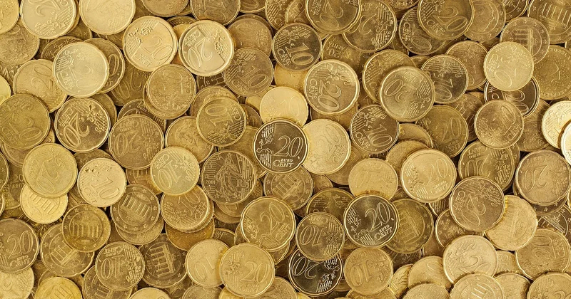 Gratuit ou payant : où mettre son argent quand on en a peu